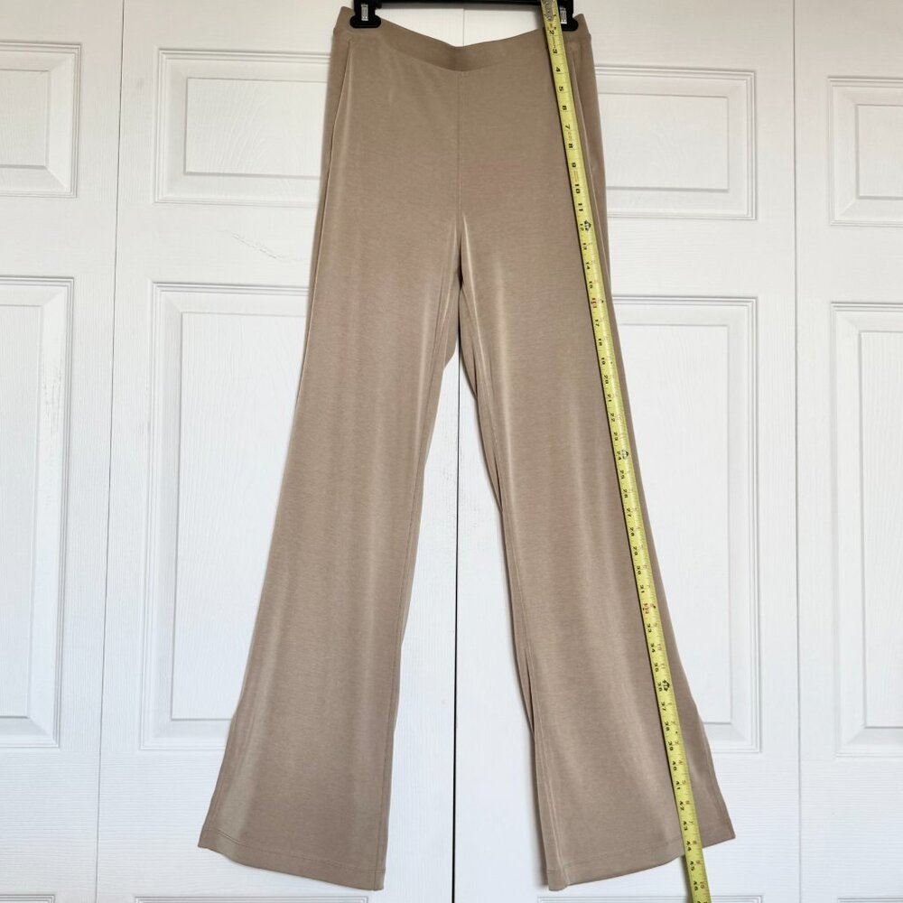 LULULEMON | Drapey Softstreme Flared Pant Sz M - Picture 3 of 5